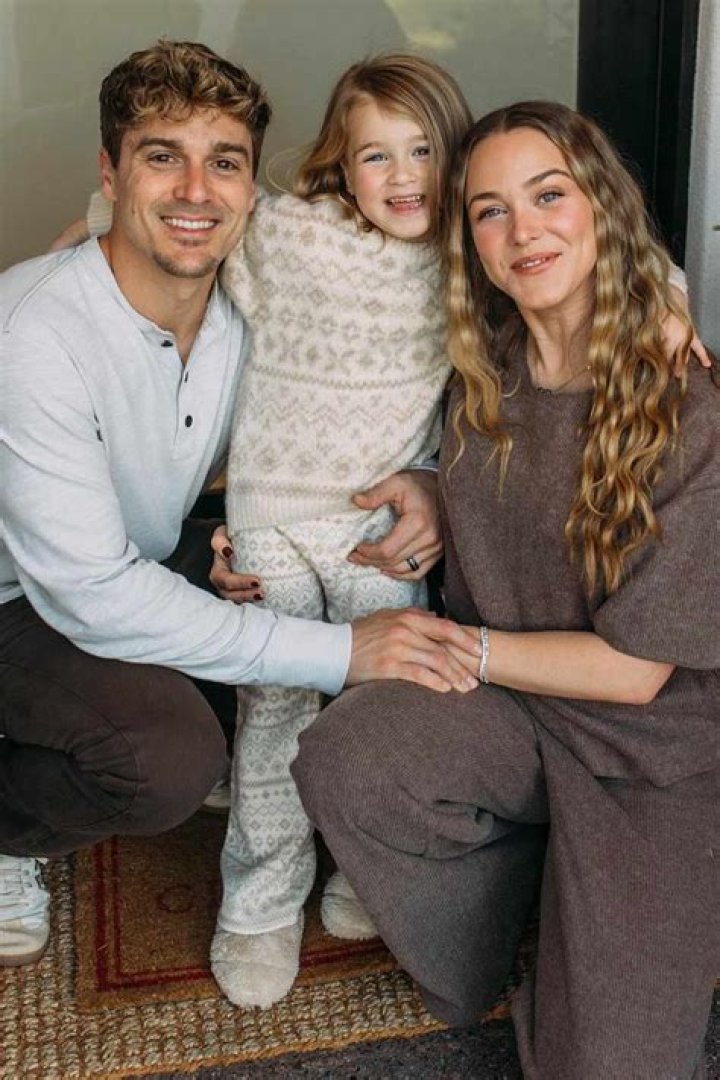 
Adrian Luna Family: Wife Mariana Luna And Daughter Julieta, Net Worth 