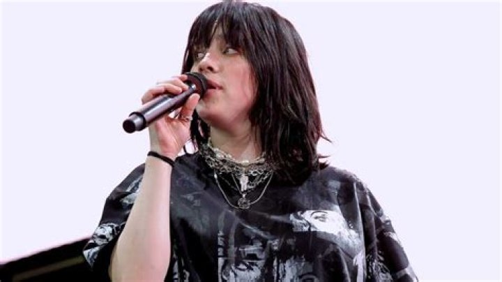 
Billie Eilish Opens Up About Having Tourette Syndrome And Explains Her Tics 