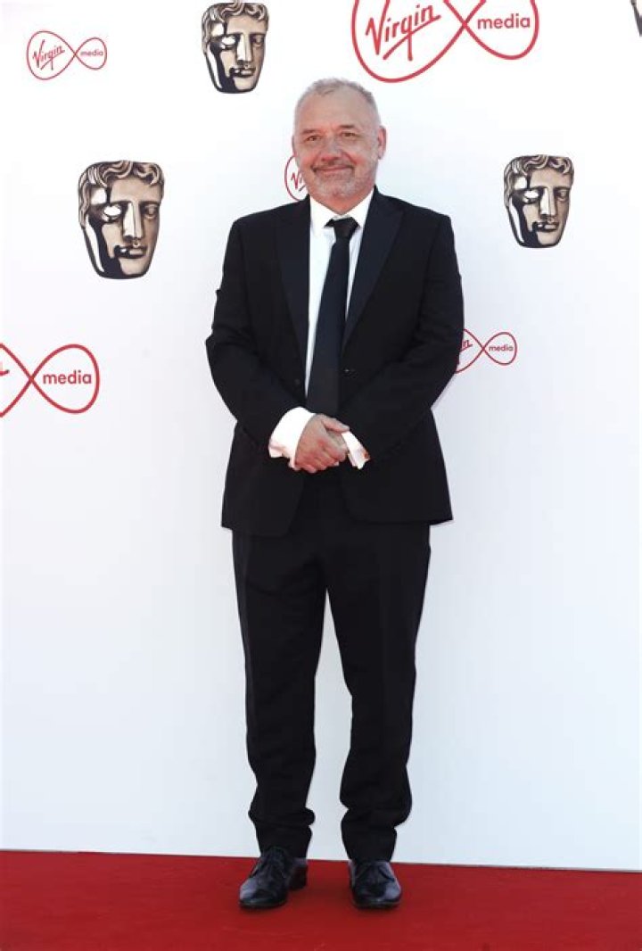
Bob Mortimer Height, Weight, Net Worth, Age, Birthday, Wikipedia, Who, Nationality, Biography 
