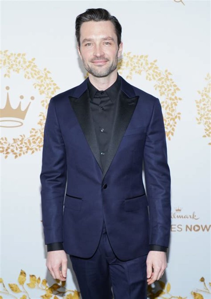 Carlo Marks Height, Weight, Net Worth, Age, Birthday, Wikipedia, Who, Instagram, Biography