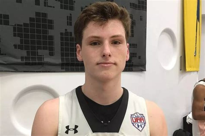 
Chris Arcidiacono Height, Weight, Net Worth, Age, Birthday, Wikipedia, Who, Nationality, Biography 