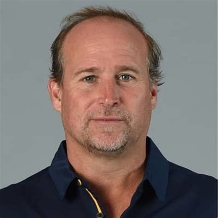 
Dana Holgorsen Height, Weight, Net Worth, Age, Birthday, Wikipedia, Who, Nationality, Biography 