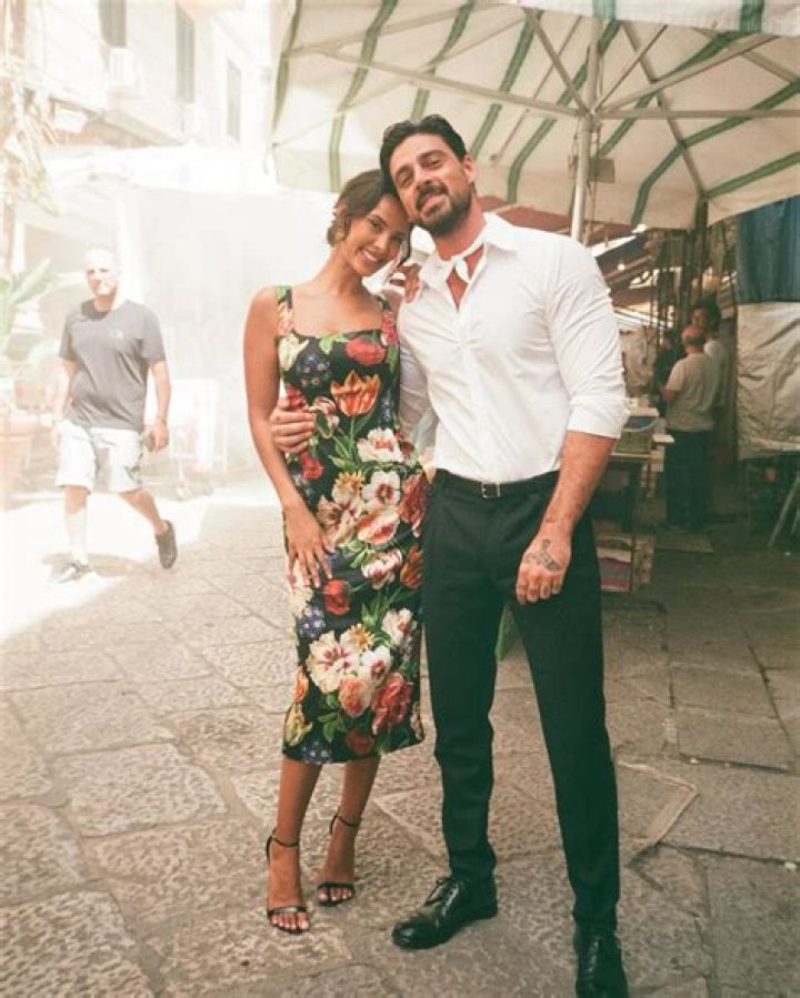 
Diego Boneta is not Married to Wife. Rumored relationships 