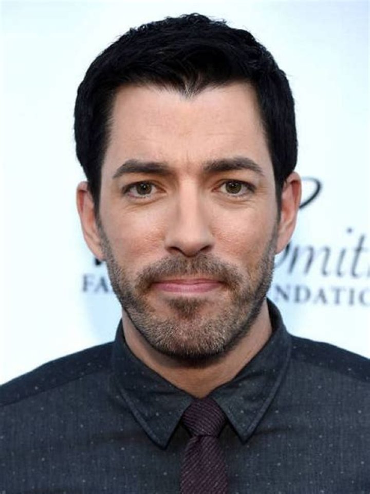 
Drew Scott Height, Weight, Net Worth, Age, Birthday, Wikipedia, Who, Nationality, Biography 