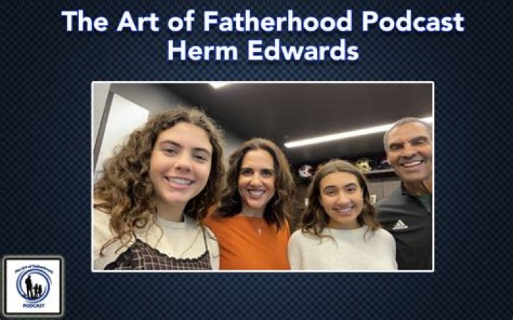 Herm Edwards Height, Weight, Net Worth, Age, Birthday, Wikipedia, Who, Nationality, Biography