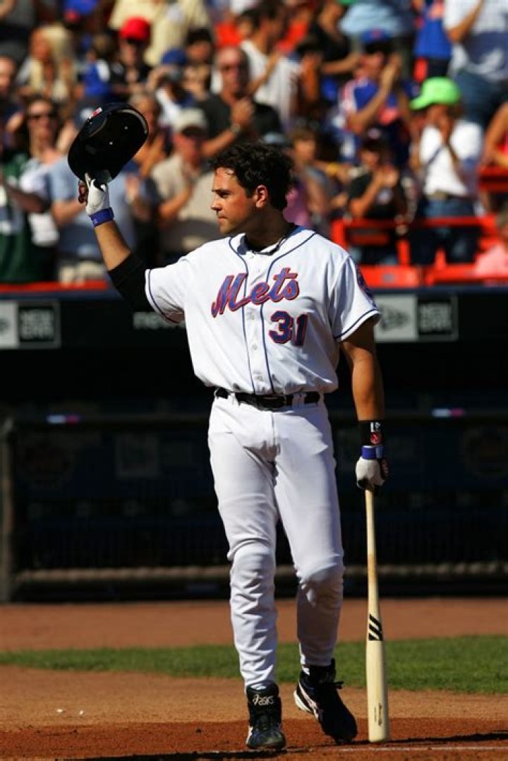 Mike Piazza Height, Weight, Net Worth, Age, Birthday, Wikipedia, Who, Nationality, Biography
