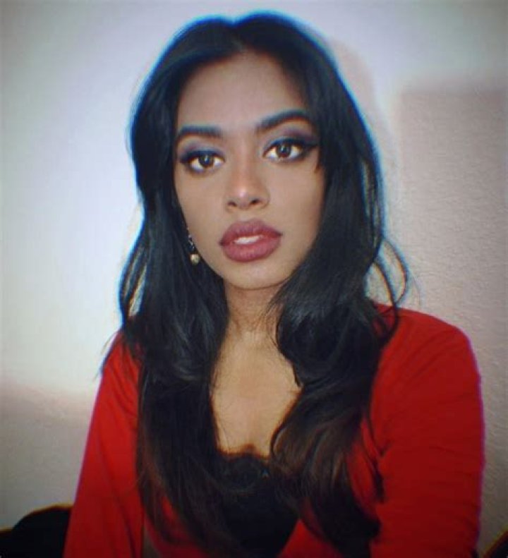 Stephanie Acevedo Height, Weight, Net Worth, Age, Birthday, Wikipedia, Who, Instagram, Biography